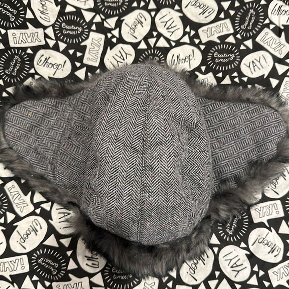 NWOT-BOGGLE WINTER HAT - Picture 3 of 6